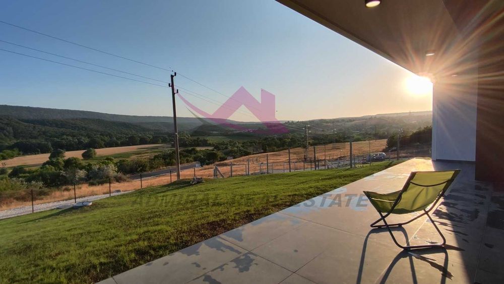 Продава се Къща в Варна, Левски - 150 кв.м за 1400 €/кв.м - Снимка #1