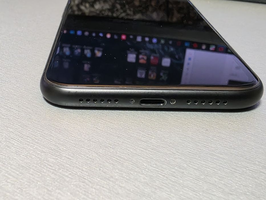 iPhone XR 64GB black