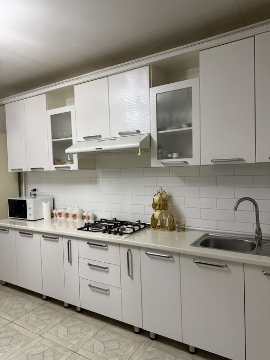 Кухонный гарнитур в хорошем состочнии