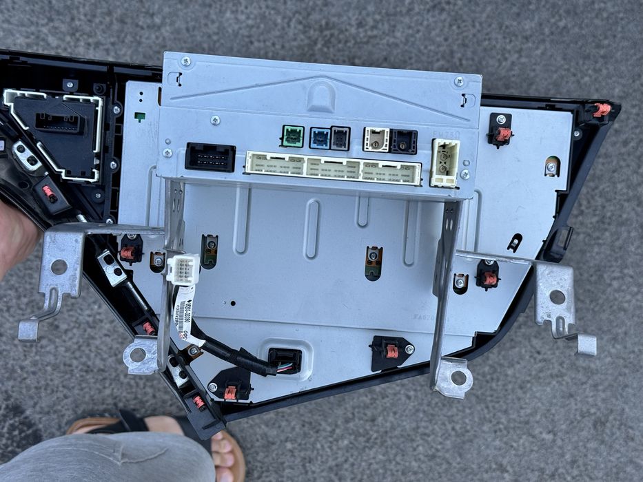 Камри 70 манитор всборе