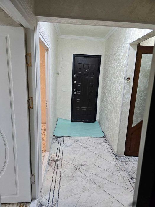 3х ком. квартира с новым ремонтом с удобствами, Микрорайон
