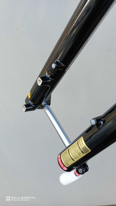 Въздушна вилка Suntour XCR32 еми27,5/26"