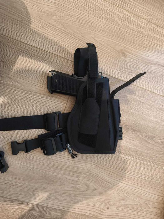 Elite Force 1911 Blow back Pistol airsoft CO2 cu holster