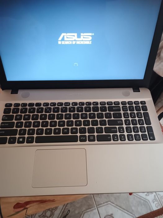 Vind laptop asus