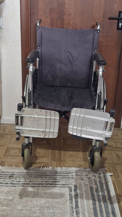 Инвалидная коляска