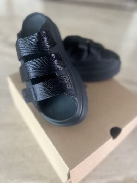 Papuci UGG marimea 35