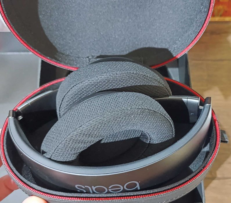 Beats Studio 3 -- беспроводные наушники