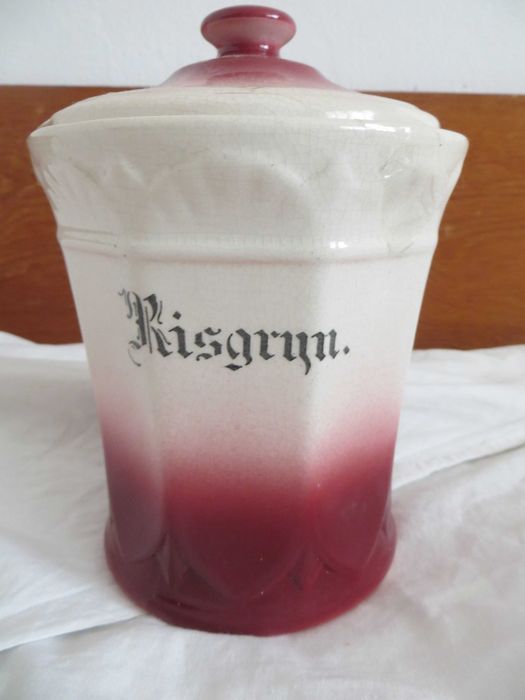 Порцеланови съдове за подправки