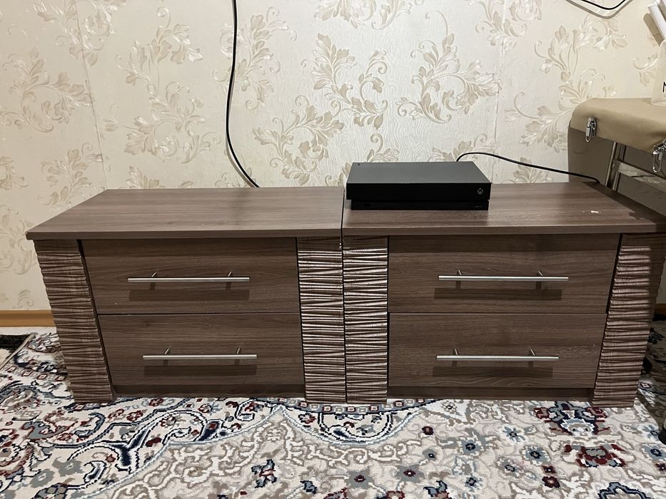 Тумбочка в хорошем состояний