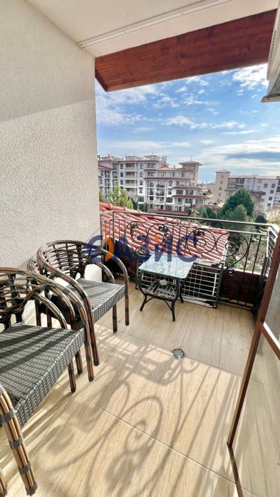 Продава се Двустаен апартамент в Несебър - 65 кв.м за 1020 €/кв.м - Снимка #1