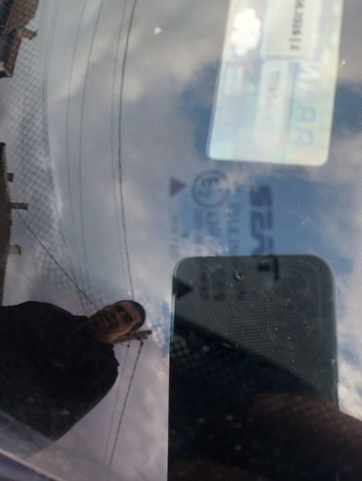 Продавам челни стъкла за Сеат Леон и Толедо