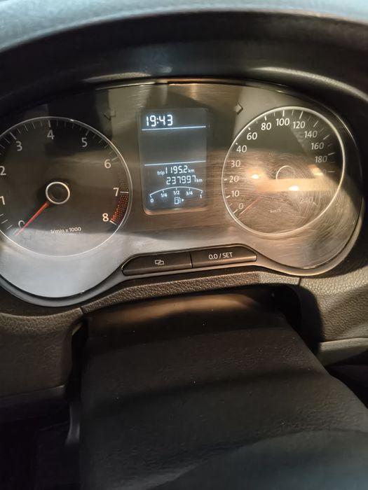 Vând Volkswagen Polo 1.2 mpi 6r 2010 euro 5