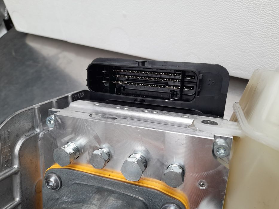 Модул спирачната система   ABS BMW G01 X3 X5 F20