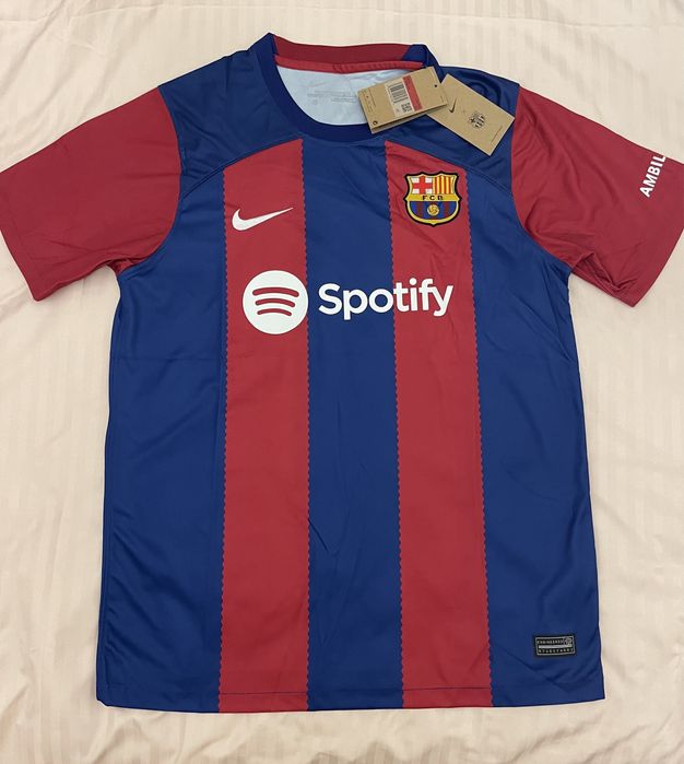 Тениска и чанта Nike Barcelona