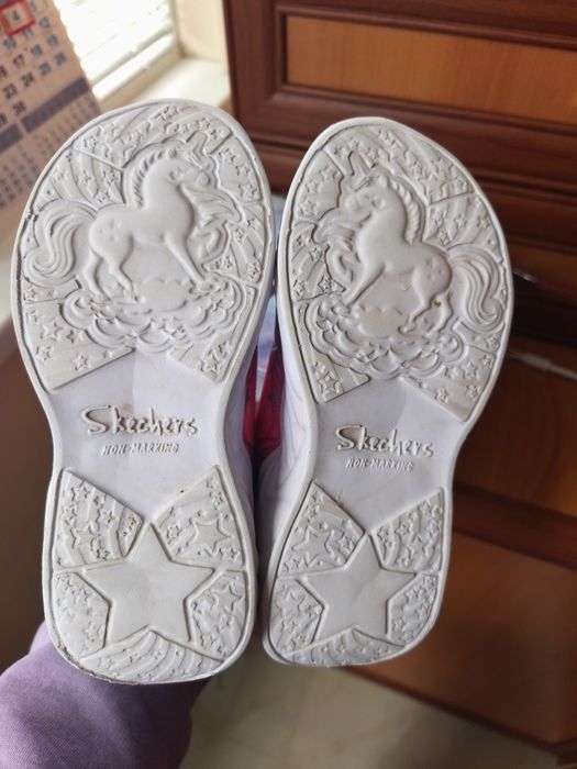 Високи кецове Skechers