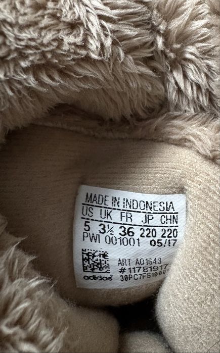 Продам женские дутики