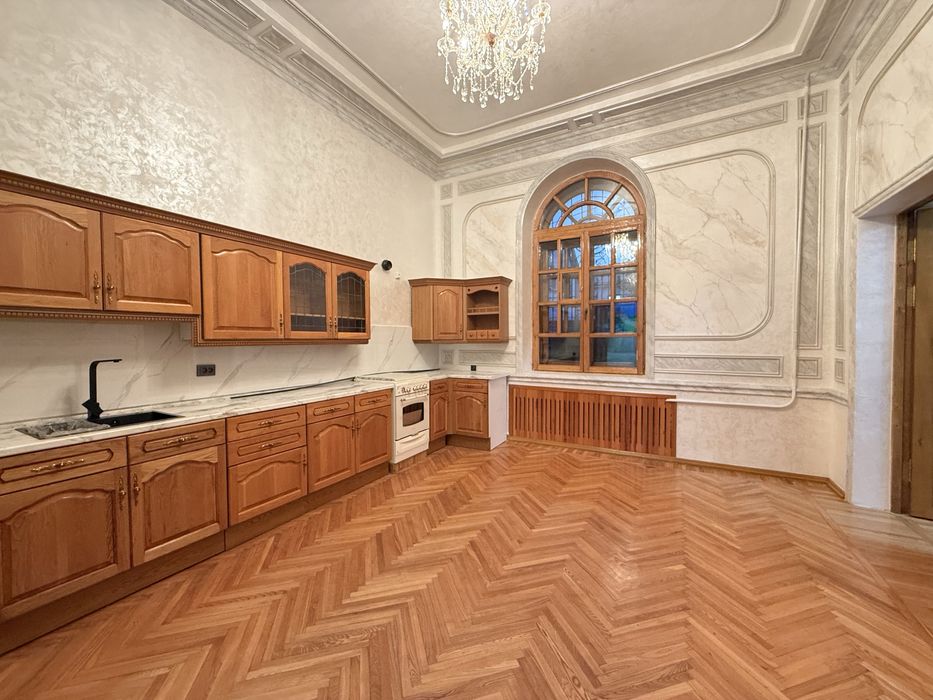 Сдается в аренду особняк 15 соток Мирзо Улугбек Циолковская широкая Ул