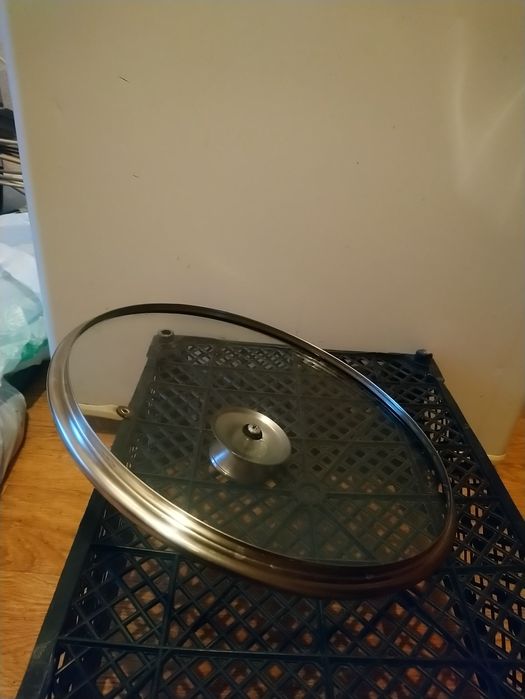 Продам крышку для кастрюли