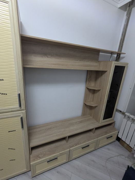 Продам шкаф для гостиной