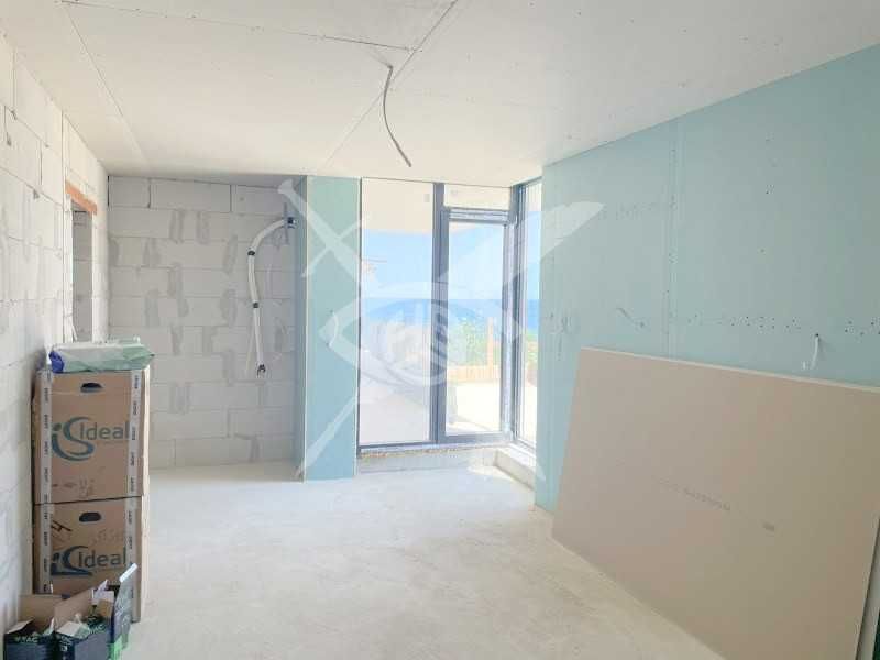 Продава се Двустаен апартамент в Обзор - 145 кв.м за 1725 €/кв.м - Снимка #1