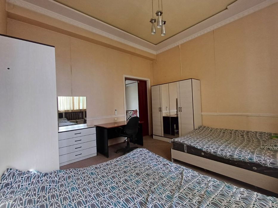 Продается СВОЙ просторный 3-этажный дом рядом с Ботаническим садом!