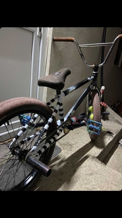 Vand bmx custom este perfect functional