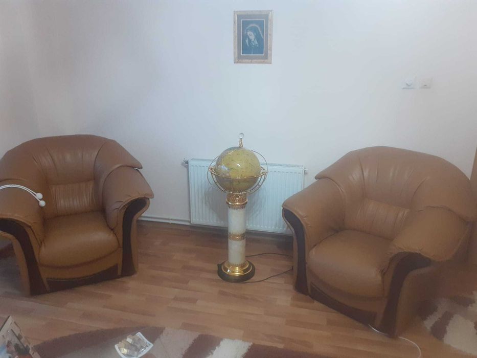 vand canapea + 2 fotolii din piele ecologica