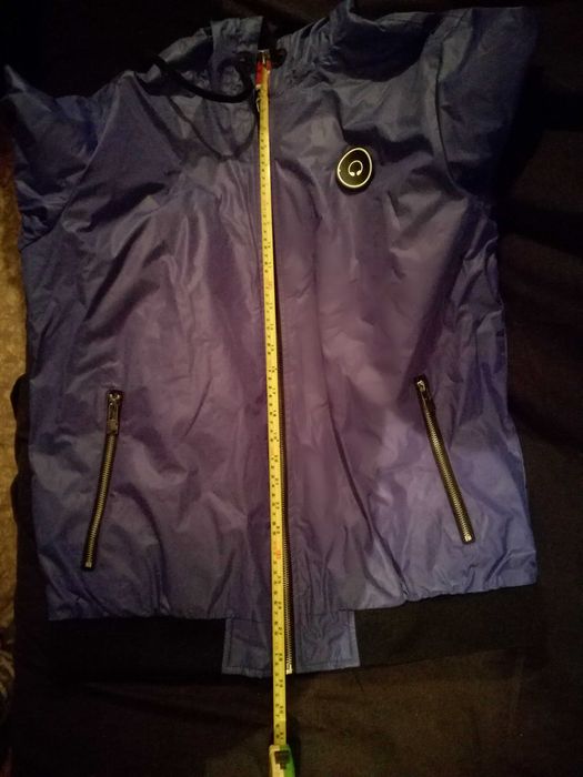 Яке със слушалки и качулка