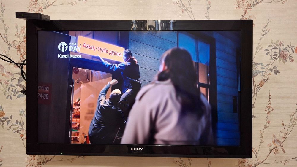 Телевизор Sony  112 см диагональ.