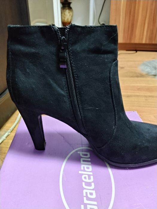 Botine negre din velur Graceland