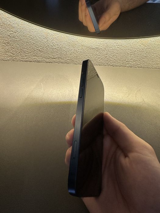 Продам Айфон 12 128ГБ