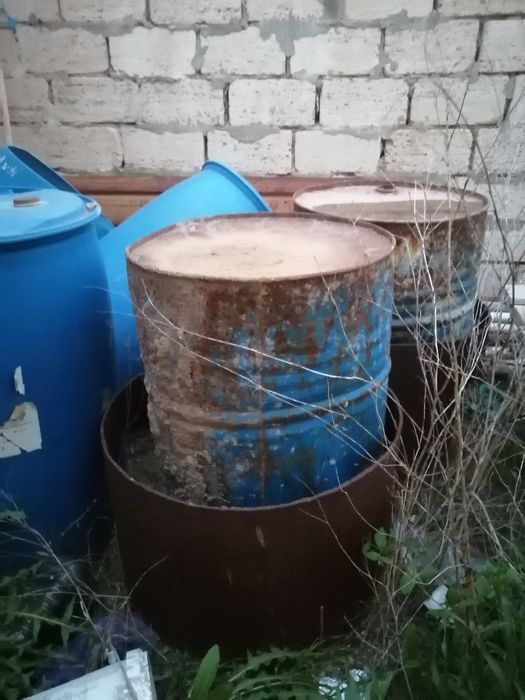 Темир және пластмас бочка