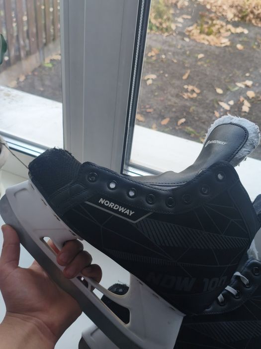 коньки хоккейные