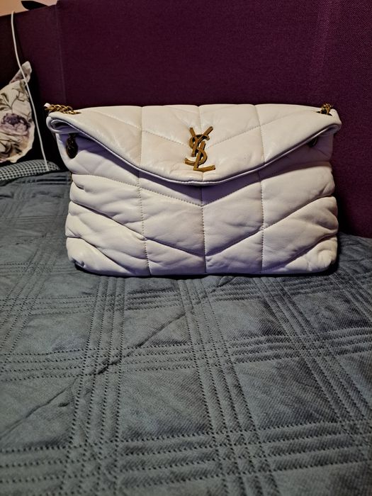 Poseta Yves Saint Laureant