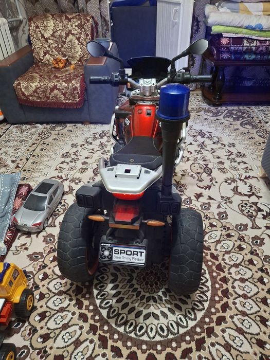 Мотоцикл детский  состояние новое продажа срочно.