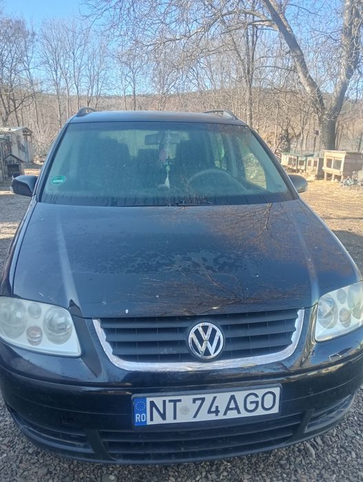 Vând Touran 5 locuri