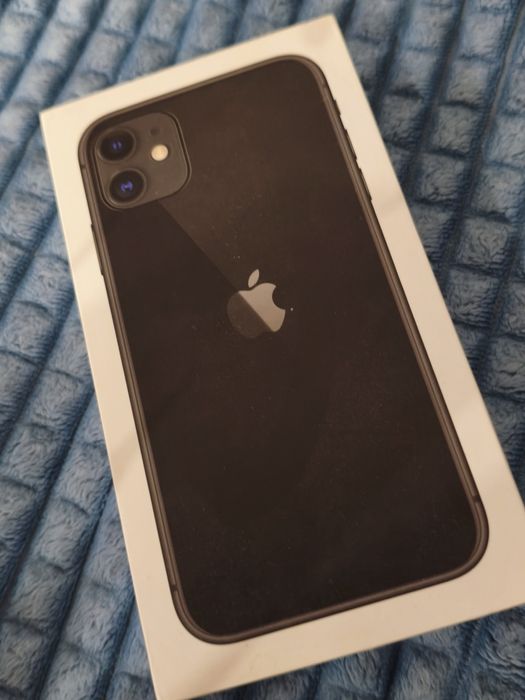 Продам iPhone 11 срочно!