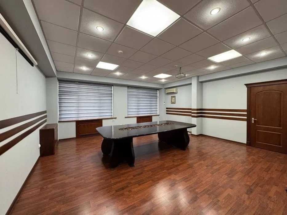 Аренда Офис Айбек 1 линия Центр