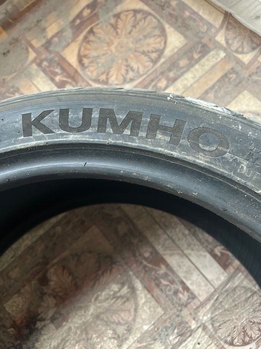 Шины 245/40/r19 продам б/у