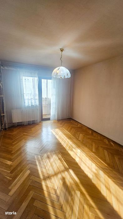 Apartament 3 camere bilateral Zona Craiovița