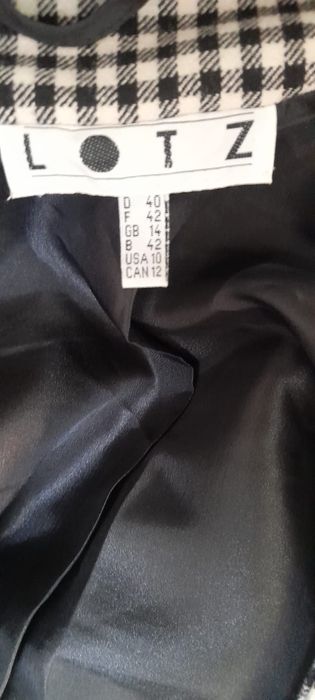 Chanel costum deosebit