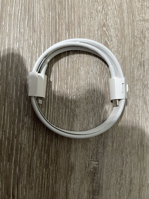 Оригинальная зарядка Apple