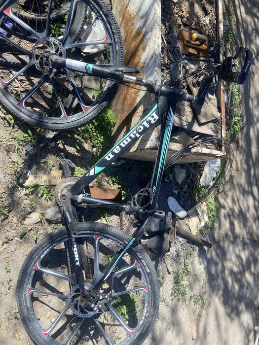 Продам 2 велика срочна