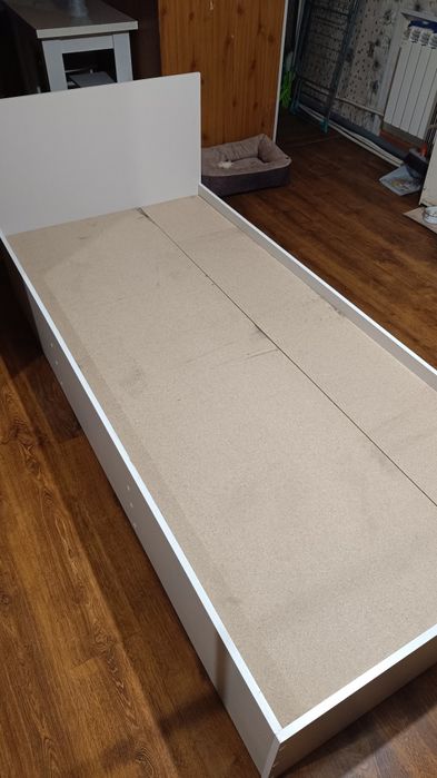 Продам кровать с матрасом