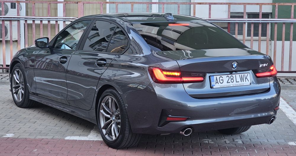 BMW Seria 3 2022 — imagine 4