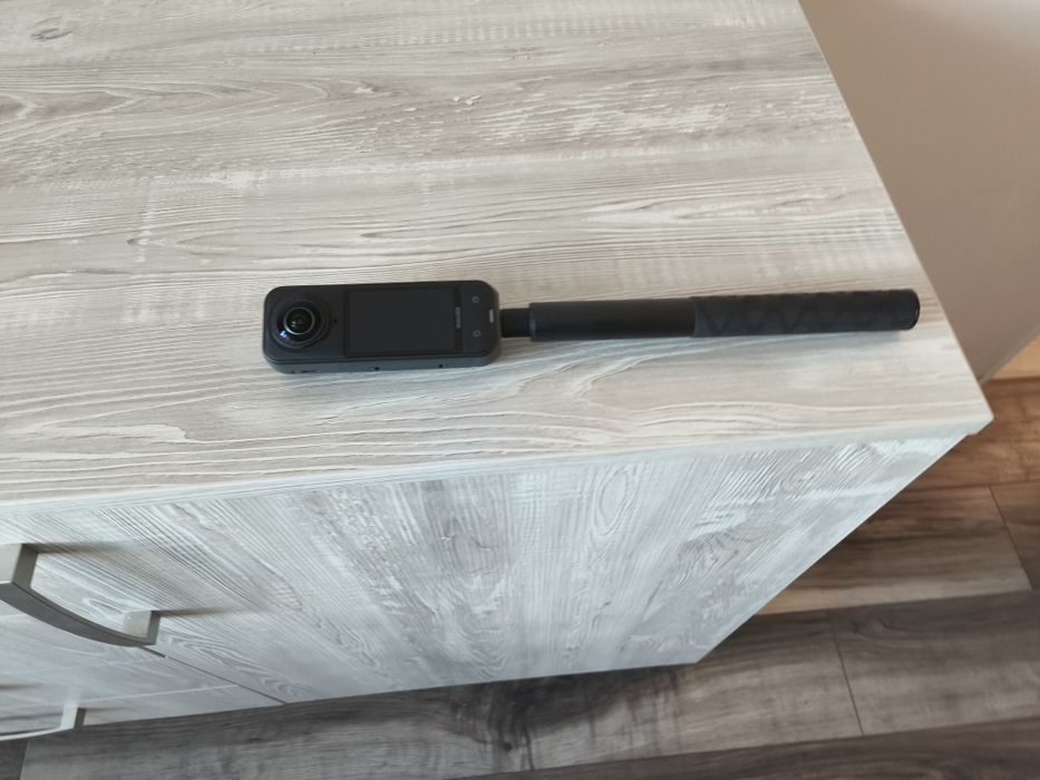 Insta360 X3 – 360° екшън камера със стик