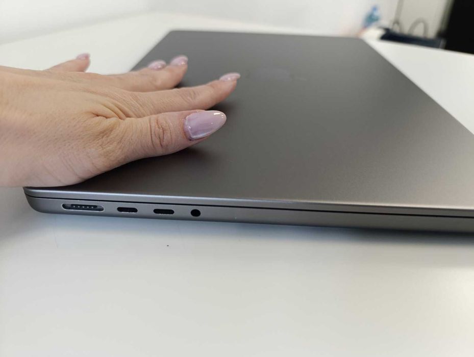 Apple MacBook Pro 14" M1 Pro 16GB RAM 2021