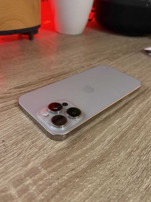 iPhone 16 Pro Max 512 GB 93% 1 Година Гаранция + Оригинален кейс