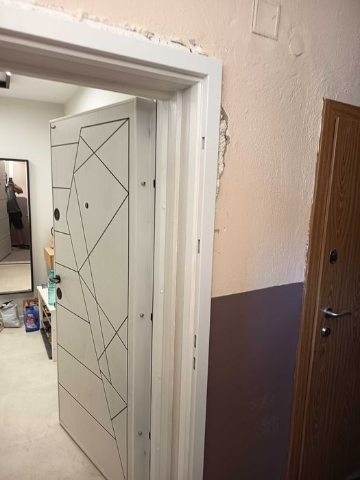 Монтаж на врати входни и интериорни,монтаж на ламинат.