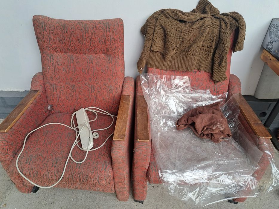 2 та диван креслолари билан комплект. Нарх хаммаси $ 140...